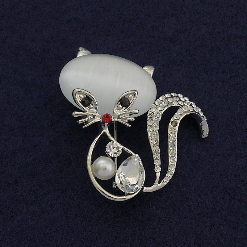 Brooch Cat Cat's Eye White with White Rhinestones 44x39 mm Silver Metal
