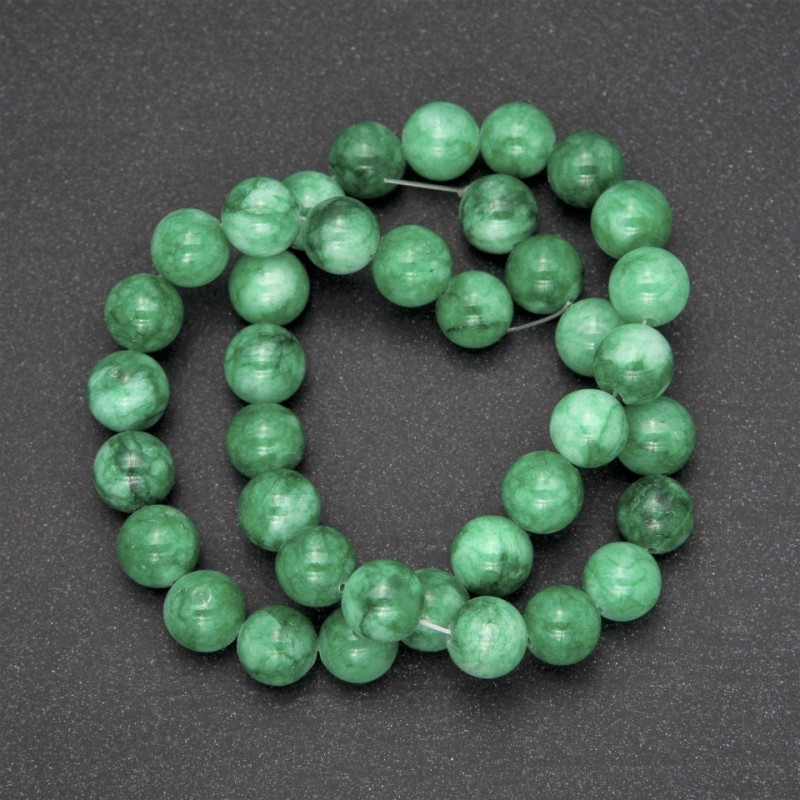 Chrysoprase Beads on Thread, synthetic smooth ball, diameter 10 (+ -) mm, length 38 cm