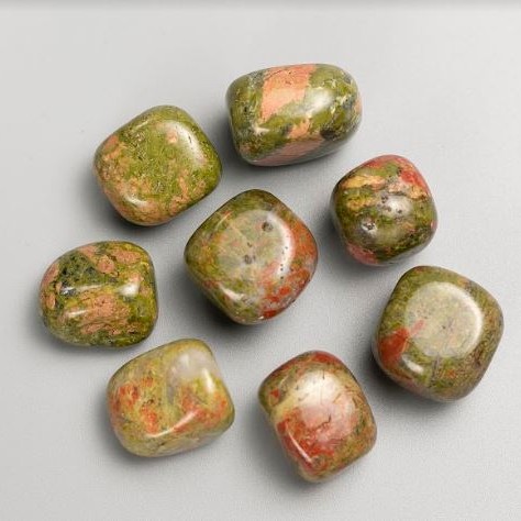 Souvenir Natural Stone Heliodor Unakite Tumbled 21x17mm (+-) packaged 100g