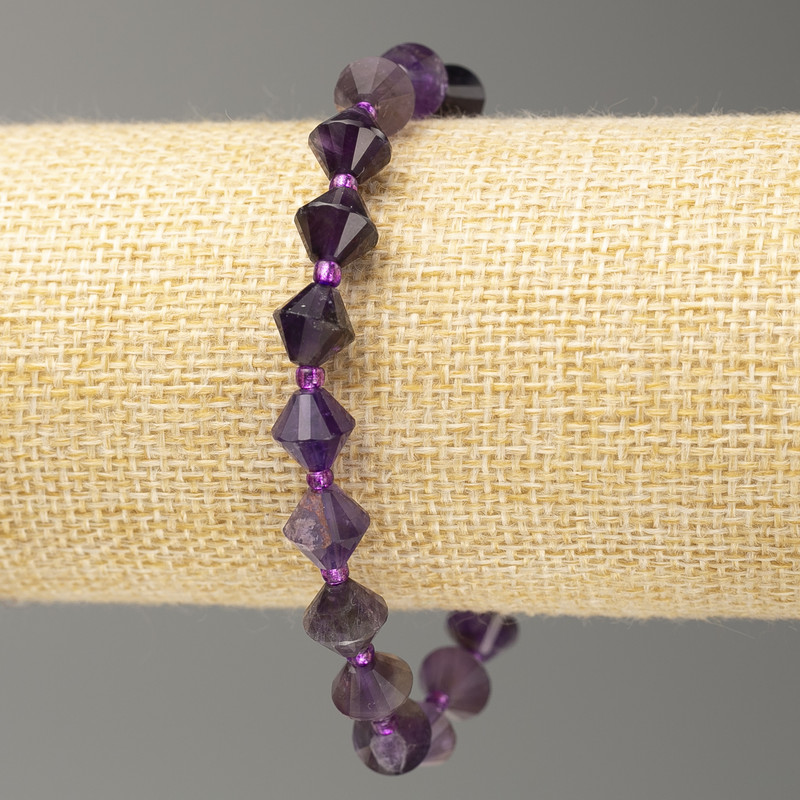 Elastic bracelet with faceted Amethyst bead, 8x8mm, length 18 cm