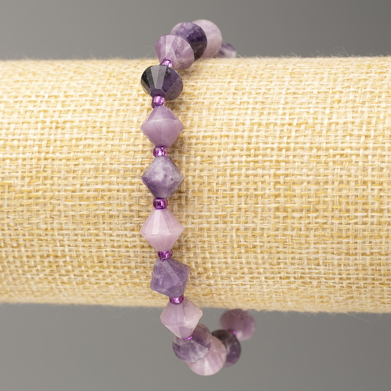 Elastic bracelet with Faceted Amethyst Beads, 8x8 mm, length 18 cm