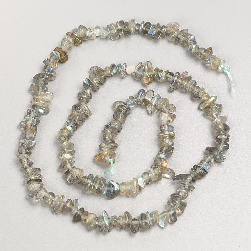 Labradorite Chip Beads on Thread, 6x3mm+-, length 41cm+