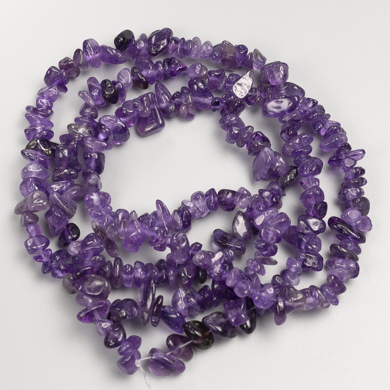 Amethyst Chip Beads on Long Thread, diameter 7–10×3–5 mm, length 85 cm+