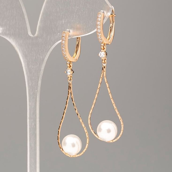Xuping Earrings with Mallorca Pearl, 8mm diameter, 5 cm length ± 18K Gold Plating