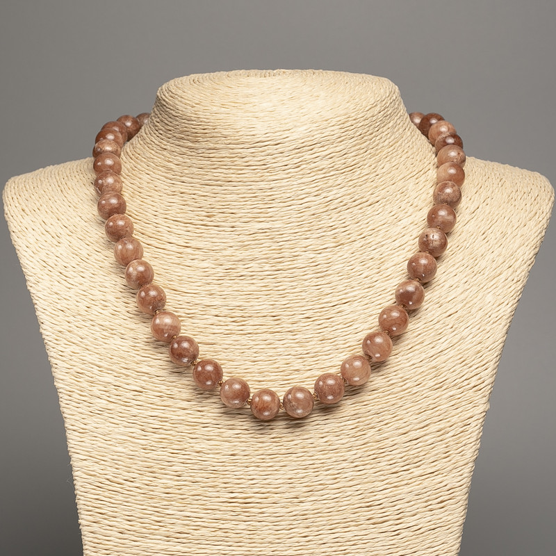 Necklace of White Jade Howlite Beads Smooth Round 10mm dia. ±, 50cm long ±, made from white jade (synthetic dyed)