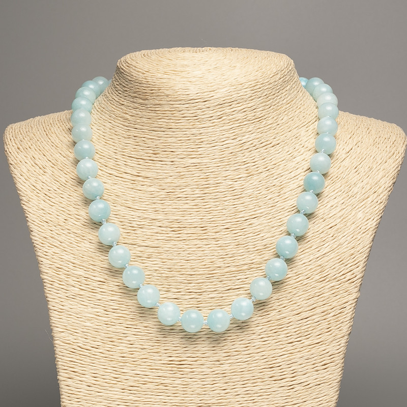 Necklace Light Blue Aquamarine Smooth Ball Beads, 10mm dia, approx 50 cm long, made of white jade (synthetic dyed)