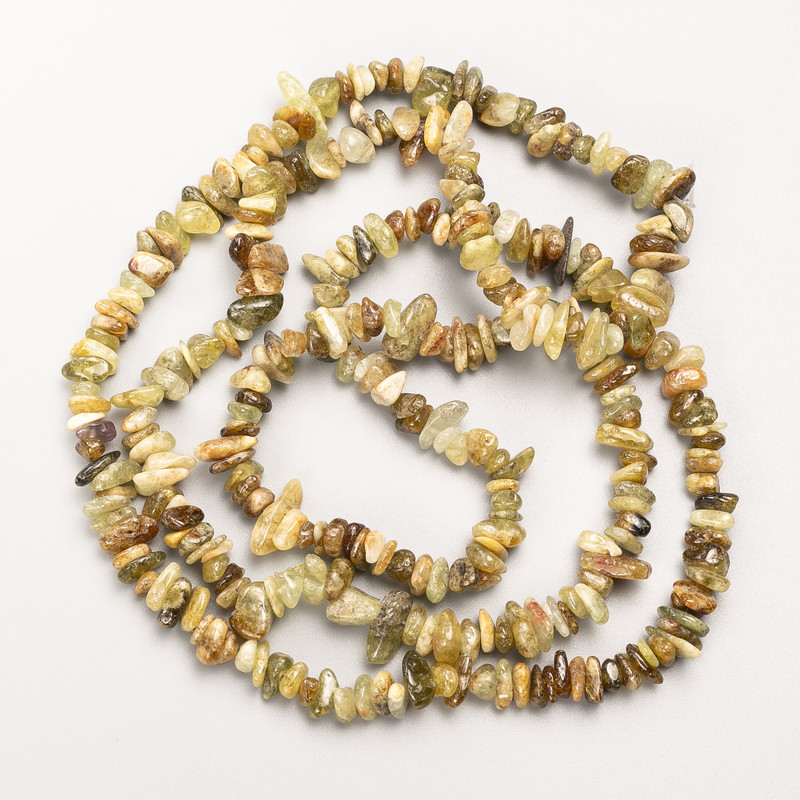 Grosular Garnet Beads natural stone碎 on cord, size 7×3mm±, length 82cm ±