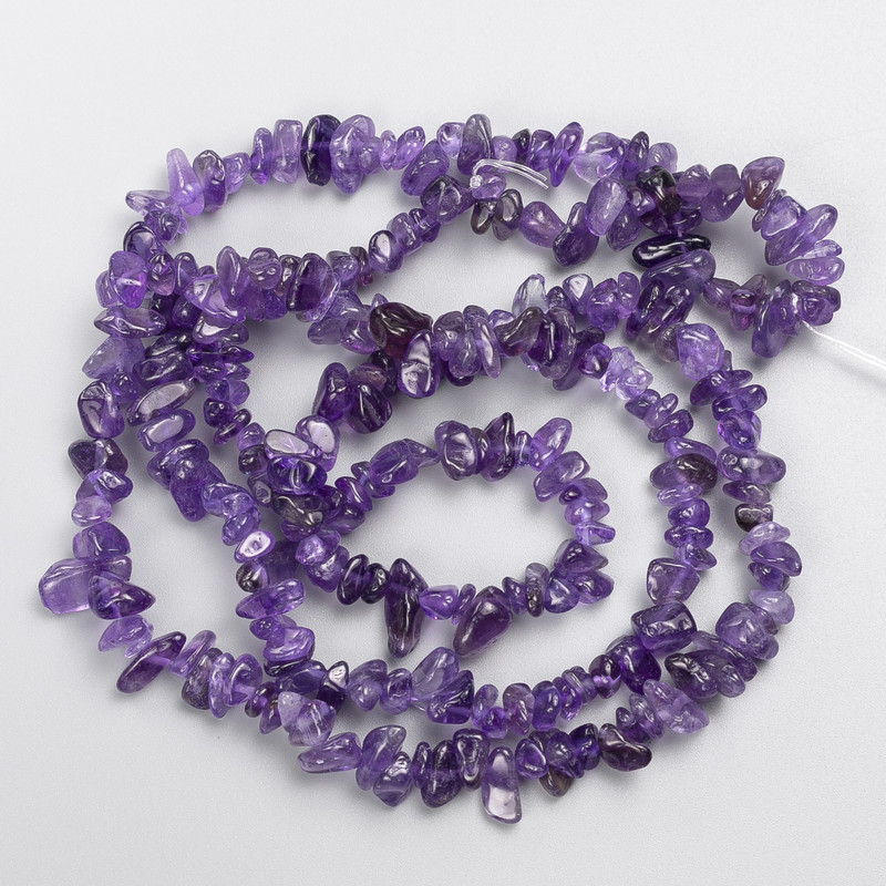 Amethyst Beads natural stone shard on thread, diameter 8x3mm+-, length 82cm +