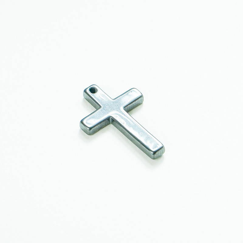 Cross Pendant with Hematite, 22×33 mm, 5×3 mm+