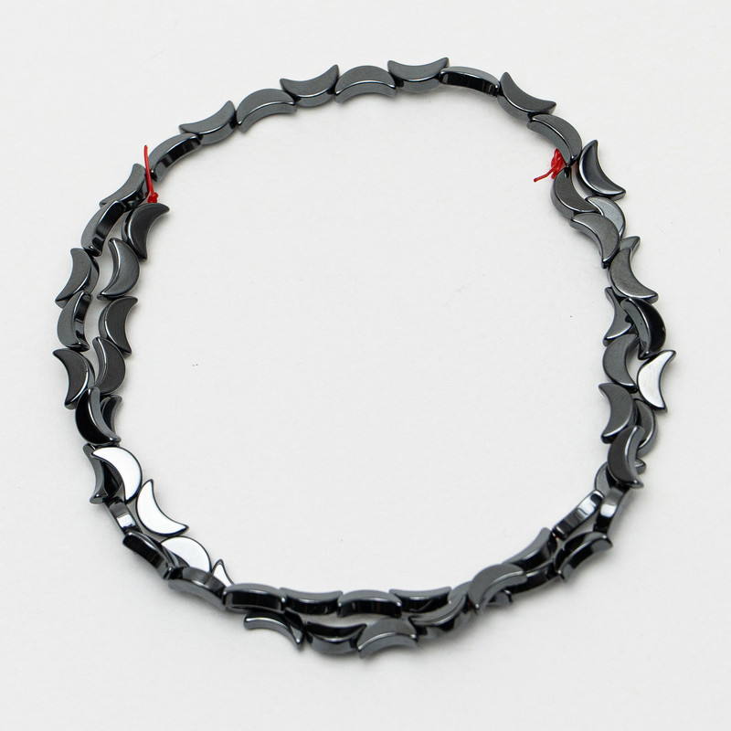 Hematite Moon Beads, diameter 4.5×8×2 mm +-, thread length 41 cm +-