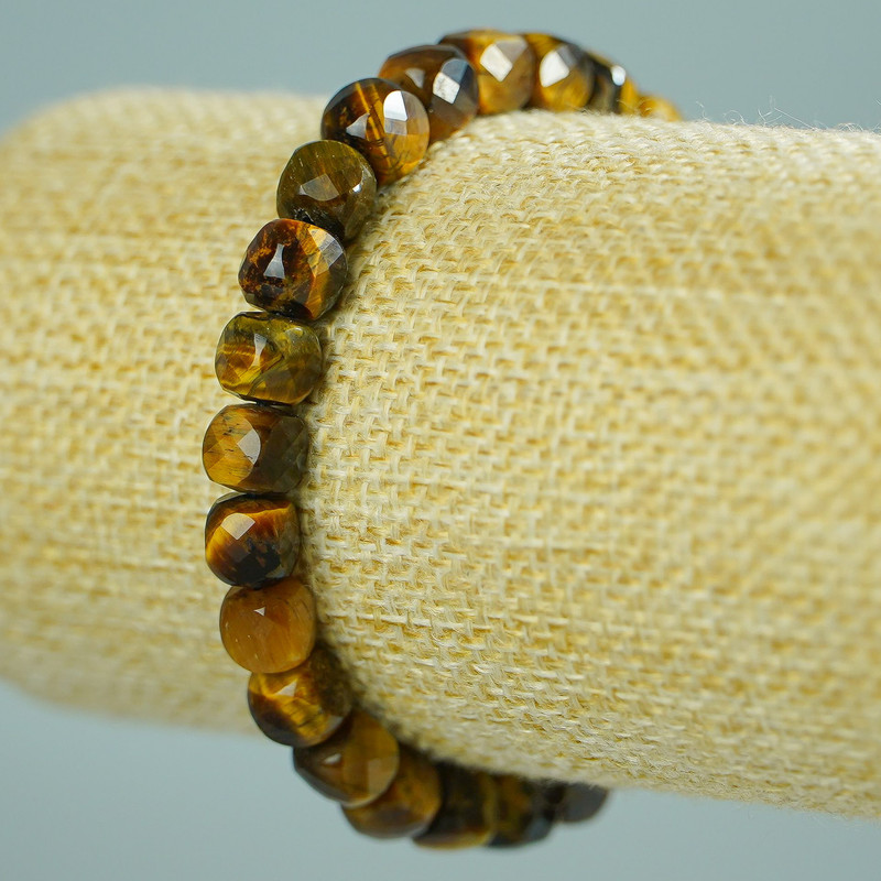 Tiger's Eye Bracelet, natural stone, faceted cube, diameter 7(±)mm, length 18cm (stretch)