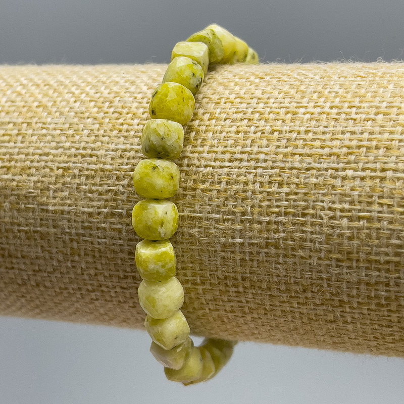 Bracelet Yellow Jadeite Natural Stone Faceted Cube, 6.5mm diameter, length 18cm (stretch)