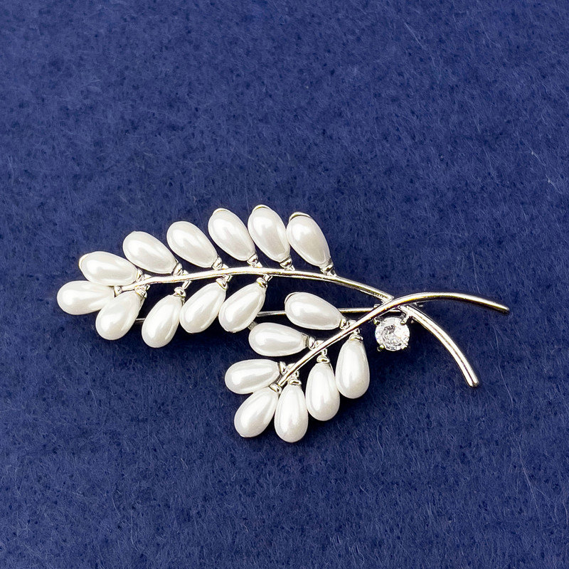 Brooch Branch with White Pearls, Crystal, Silver Metal, diameter 57x28mm+
