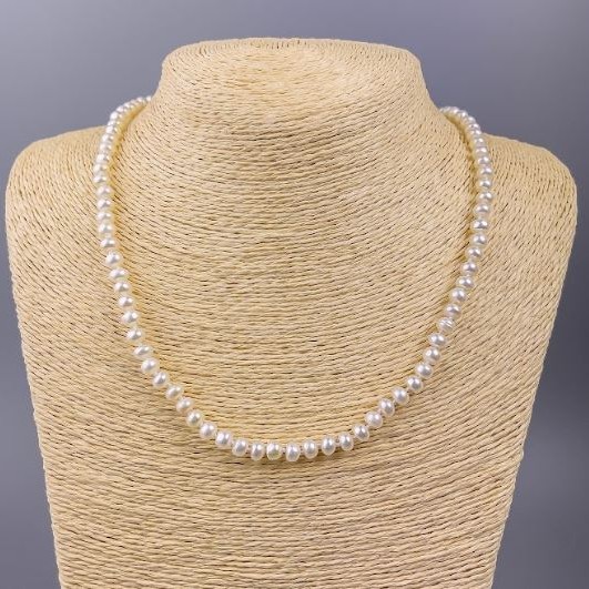 Necklace of Freshwater Pearls 5x4 mm, length 49 cm