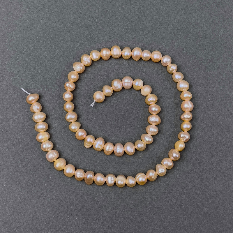 Peach River Pearls on a Thread d 6-7mm+-, length 34cm+-