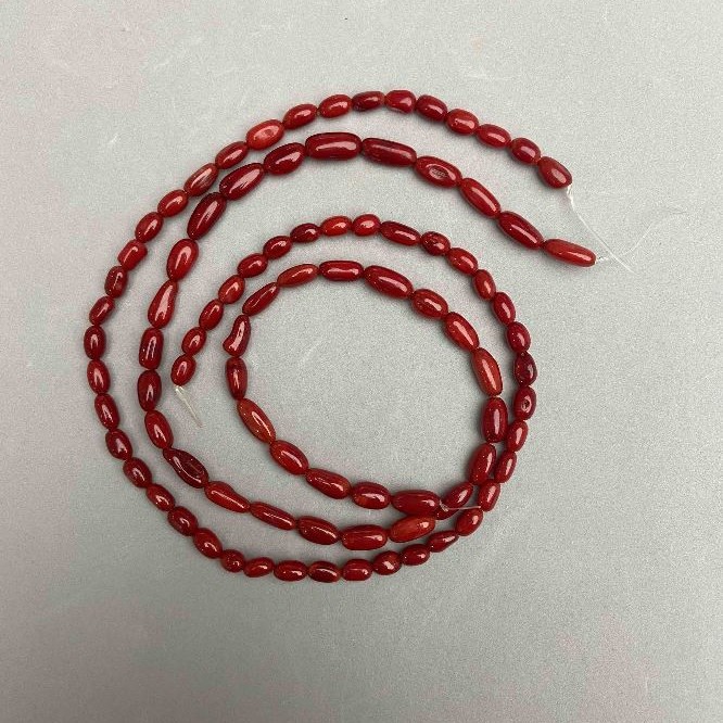 Natural coral beads, diameter 7-11×5-6mm±, assorted sizes, length 41cm± on thread