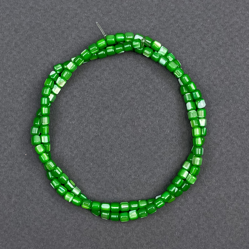 Beads Tinting Green Mother-of-Pearl Cylinder, diameter 3.5x3.5mm, length 40cm on nylon thread