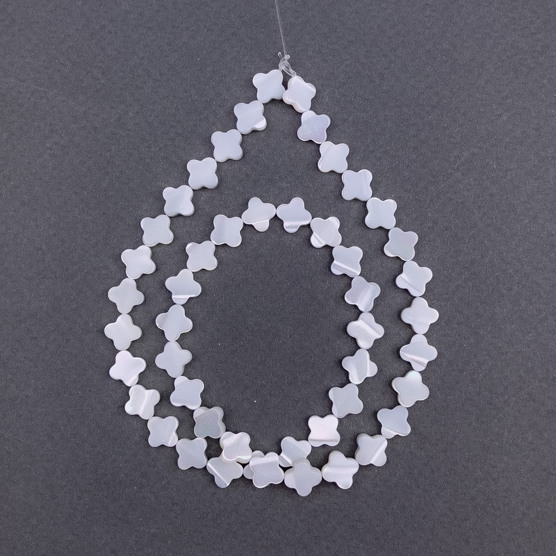 Mother-of-Pearl Clover Beads, 8x2.5 mm, 39 in (±) on fishing line