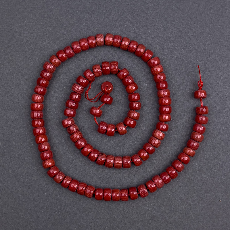 Natural coral disc beads, diameter 6x4mm, length 40cm on thread