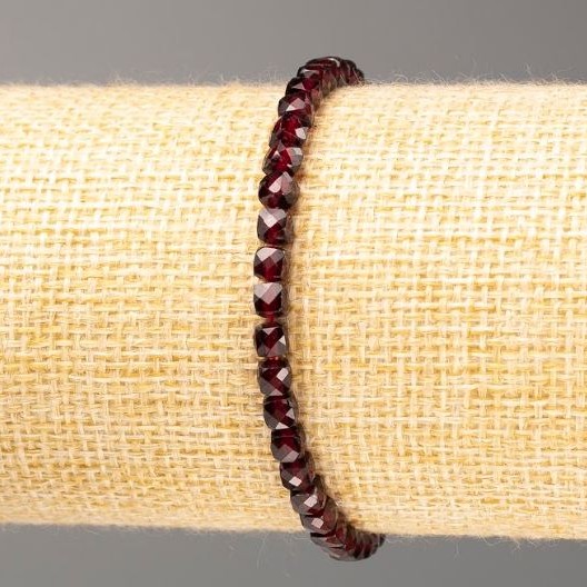 Garnet Bracelet with Natural Stone - Faceted Cube, 4mm diameter, Stretch 18cm