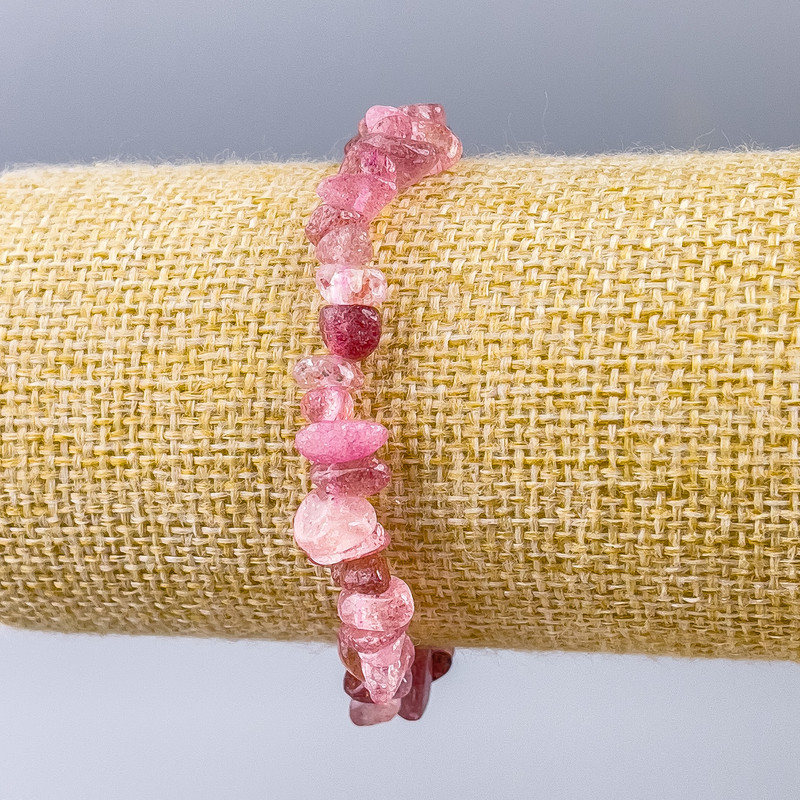 Strawberry Quartz Bracelet Natural Stone Chip, 8x3 mm chips, length 18 cm (stretch)