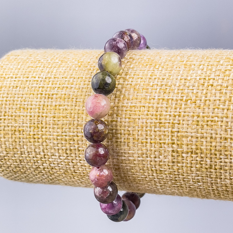 Natural Turmaline Bracelet with smooth round beads 8mm diameter, stretchy 18cm