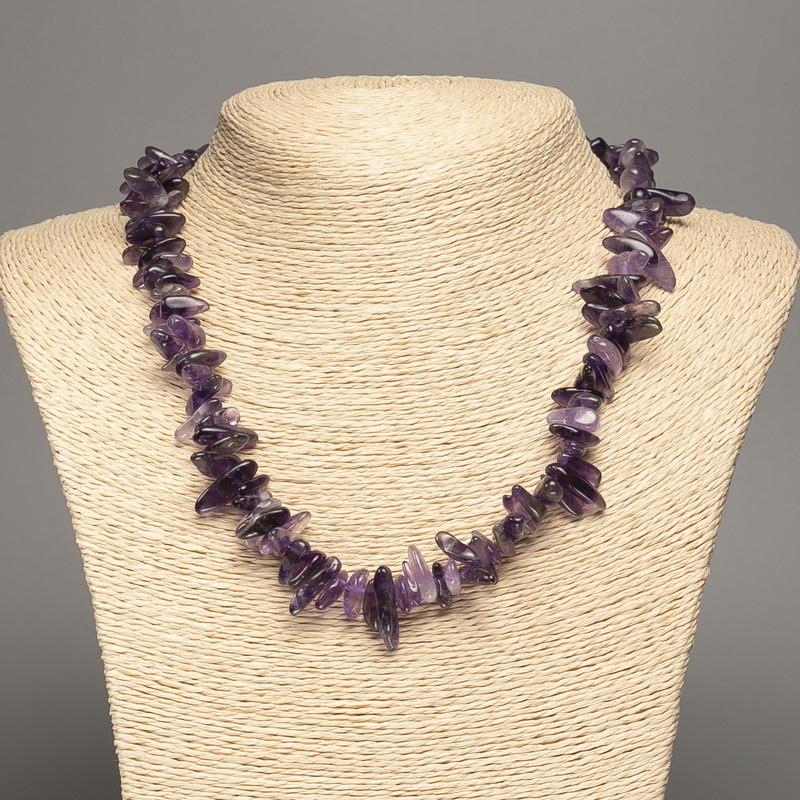 Necklace of natural stone Amethyst chip "needle", diameter 16x6mm ±, length 48cm +