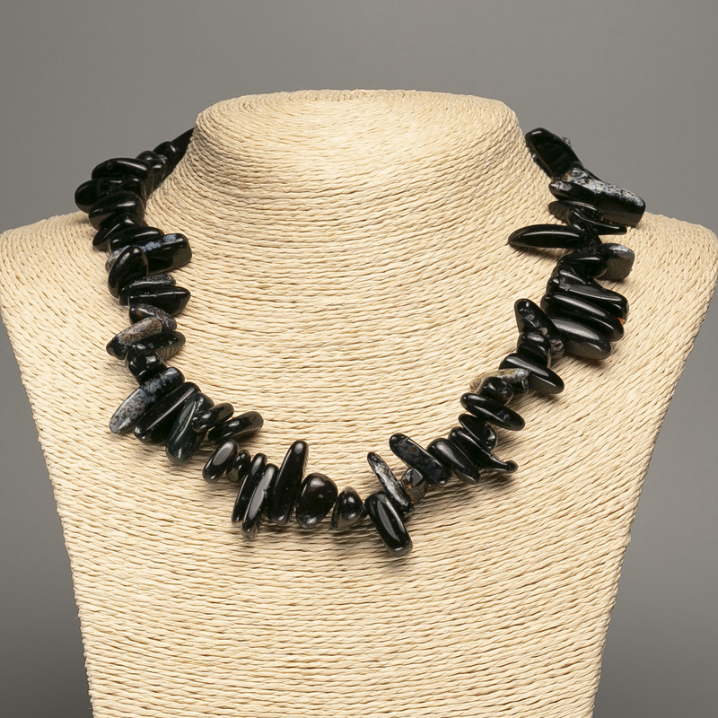 Necklace made of natural agate Black chip "needle", diameter 10-20×3-7mm, length 48 cm +