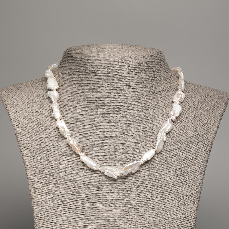 Necklace of natural baroque pearls with 'petrol' hue, diameter 18×7 mm, length 45 cm +