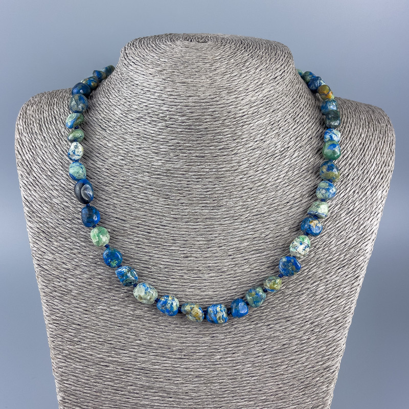 Necklace of natural stones Chrysocolla and Sodalite faceted 8x10mm +/-, length 48 cm +