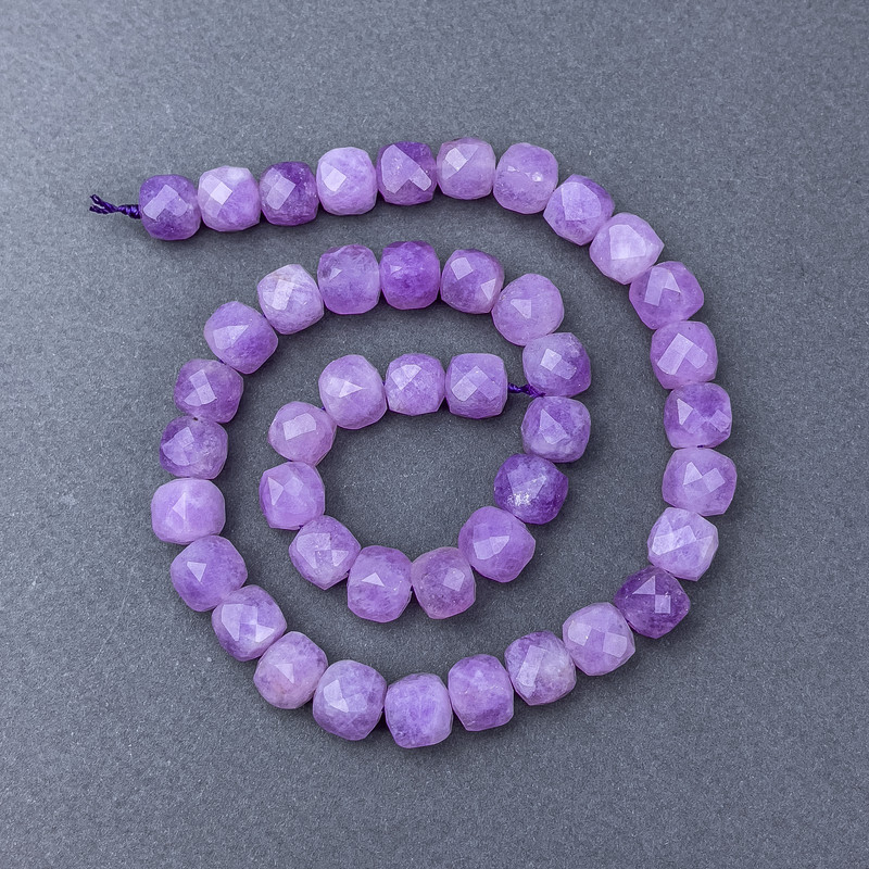 Lavender Amethyst Beads Faceted Natural Stone Cube Beads on Thread, 9x9 mm, length 38 cm