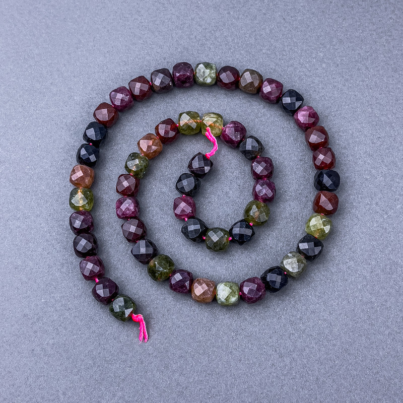 Tourmaline Beads - Natural Stone Faceted Cube on Thread, 7x7 mm, 38 cm length