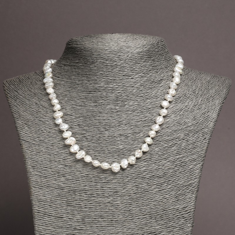 Necklace of natural Baroque pearls, diameter 7x6mm +-, length 46cm+
