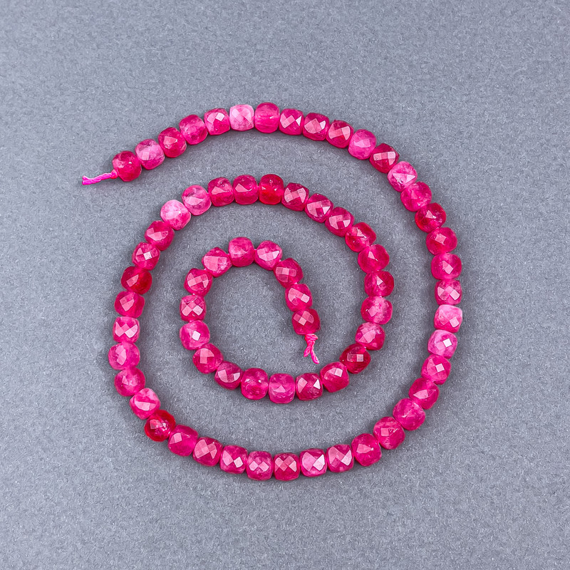 Malachite? Wait: actually this is Raspberry tourmaline: 'Raspberry tourmaline' is correct for malinovy. So: 'Raspberry tourmaline'