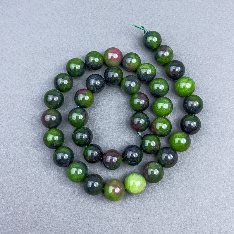 Zoisite Beads Smooth Sphere 10.5 mm ± on thread, length 39 cm+