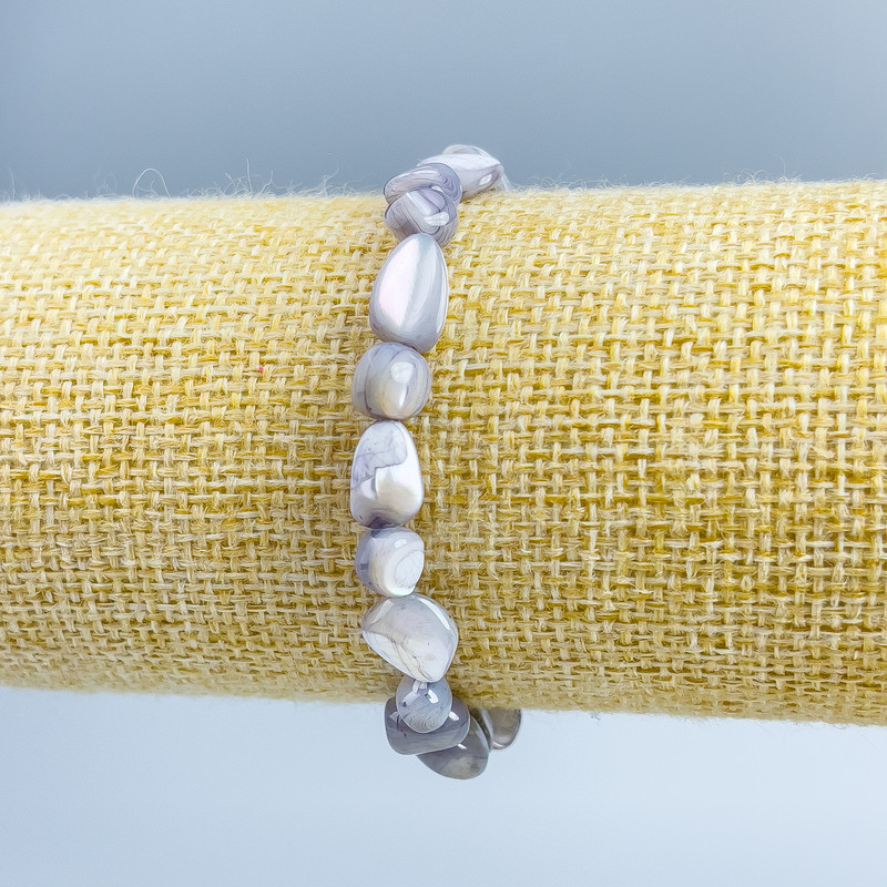 Bracelet with Gray Mother-of-Pearl Cabochon, 8x6mm, stretchy, 18 cm