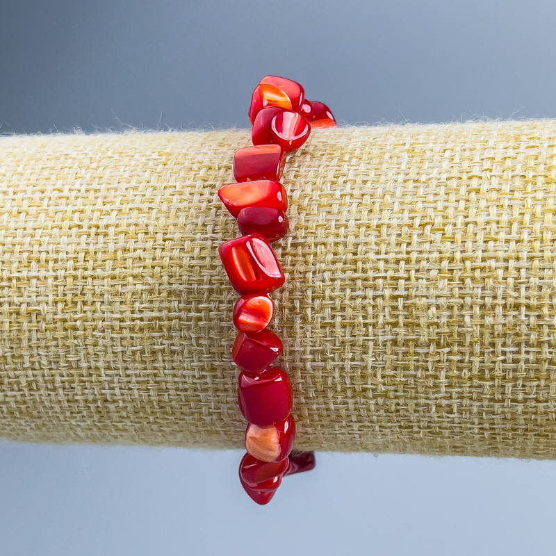 Bracelet of Red Mother-of-Pearl, faceted beads, 8x6 mm, stretchy, 18 cm