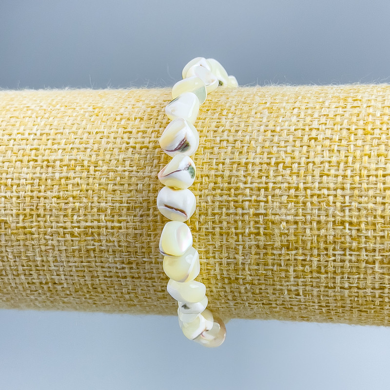 Bracelet Mother-of-Pewter? Wait no. Must be pearl. Let's craft: Bracelet Pearl White Bead (irregular) diameter 8x6mm ±, length 18cm (stretch)