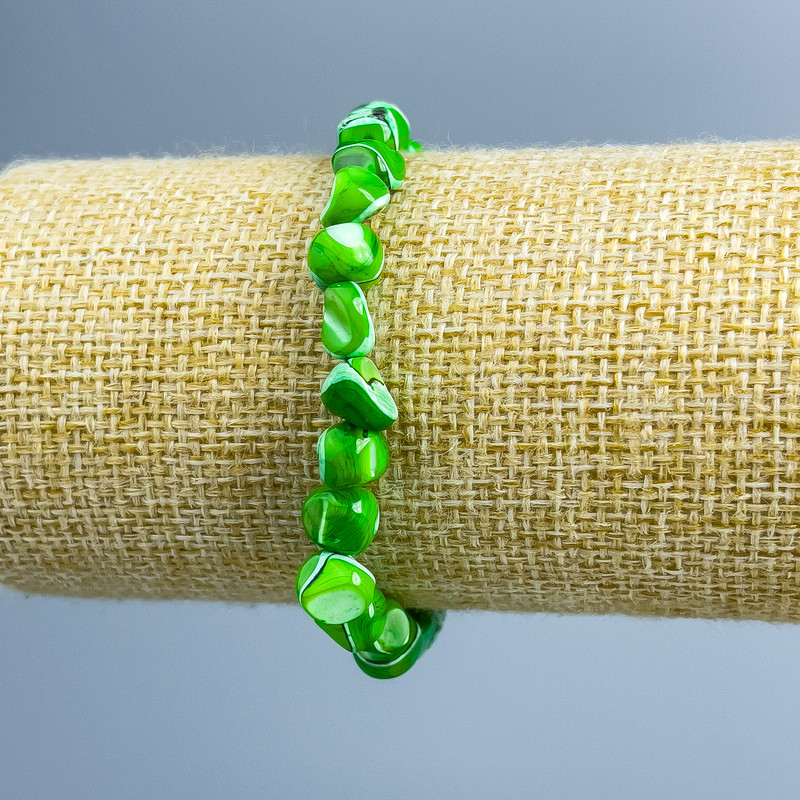 Bracelet Mother-of-Pearl Green faceted, diameter 8×6 mm, length 18 cm (stretch)