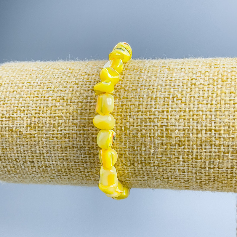 Bracelet Yellow Mother-of-P Pearl Nugget 8x6mm, stretch, length 18 cm