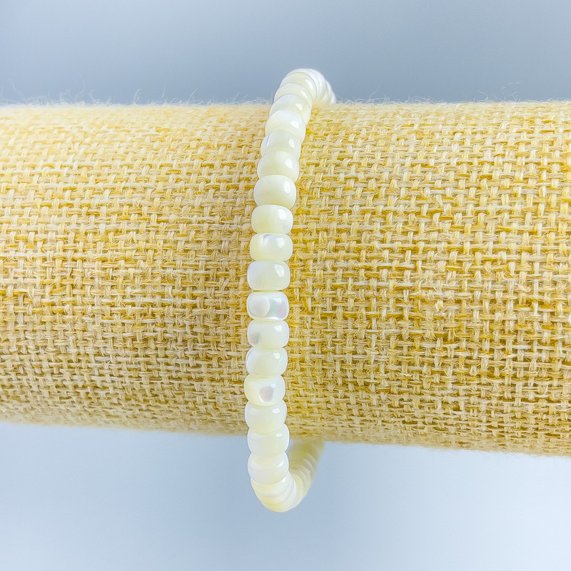Bracelet, Smooth Pearlized Mother-of-Pearl Rondelle, diameter 6x4mm, length 18cm (stretch)