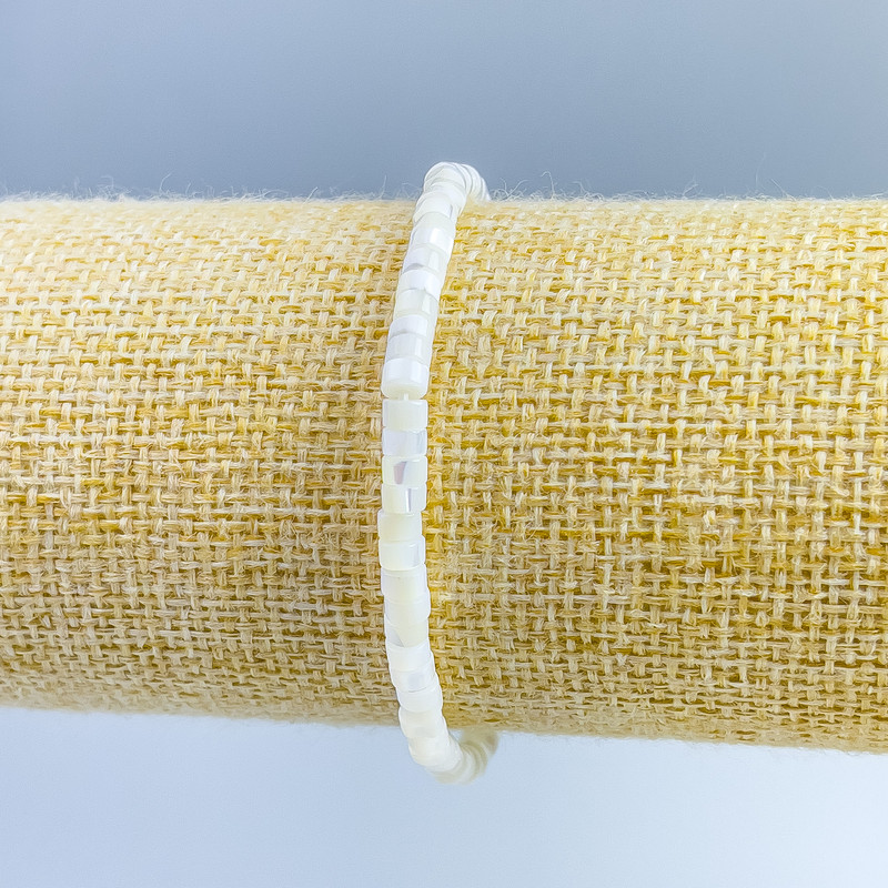 Bracelet with White Mother-of-Ppearl Tone Beads, 4×2 mm, 18 cm (stretch)