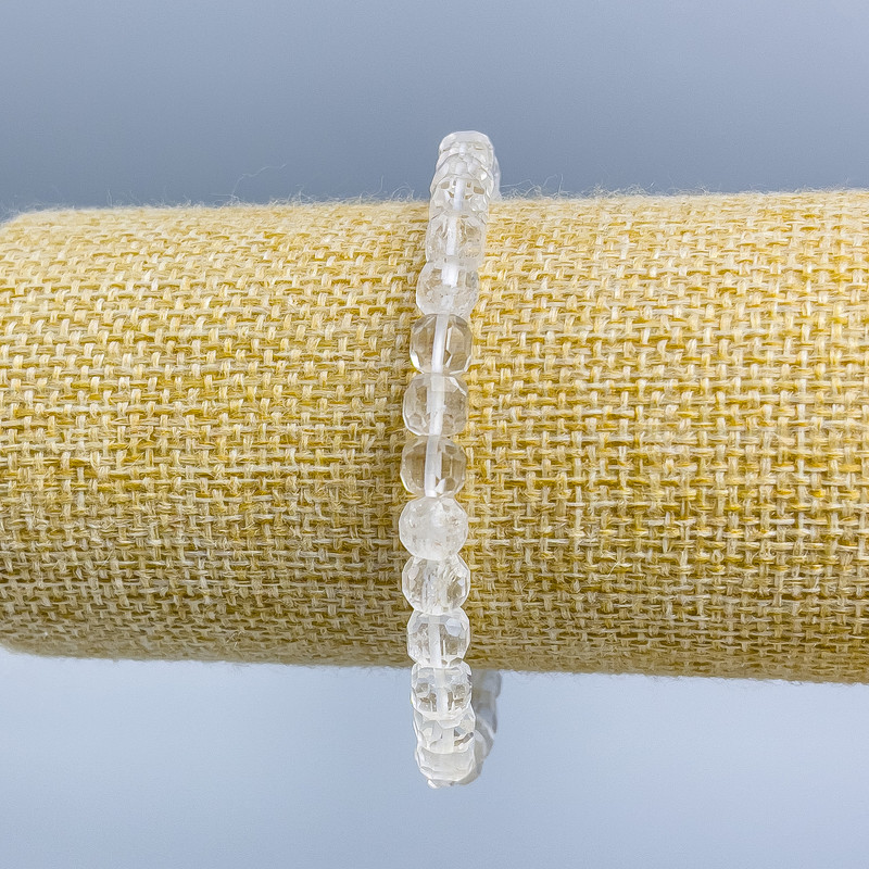 Bracelet Mountain Crystal Natural Stone Faceted Cube, diameter 6×6mm, length 18cm (stretch)