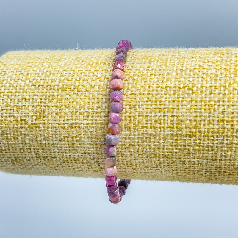 Bracelet Ruby natural stone faceted cube, diameter 4x4mm±, length 18cm (stretch)