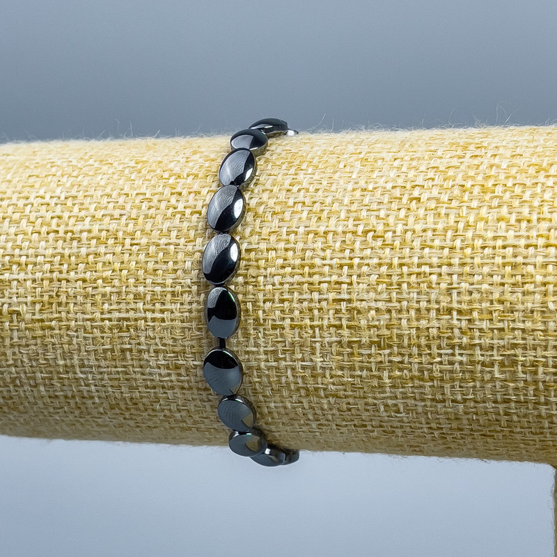 Hematite Oval Bracelet, 8×6×3 mm, ±, length 18 cm (stretch)