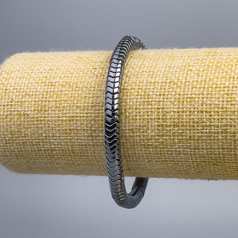 Hematite Zigzag Bracelet, diameter 6×2mm±, length 18cm (stretch)