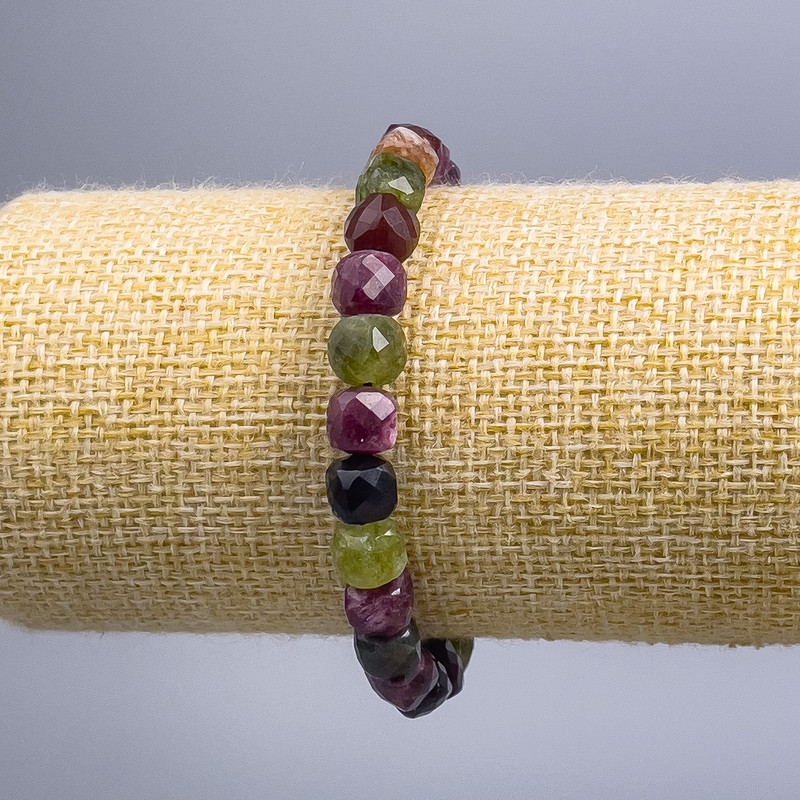 Bracelet, Natural Turquoise? Wait: turmaline is tourmaline. Replace with Tourmaline bracelet with faceted cube beads 7x7 mm, elastic, 18 cm