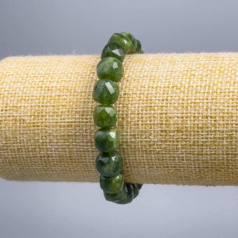 Jadeite Bracelet Natural Stone, faceted cube, 9x9 mm, elastic stretch, length 18 cm