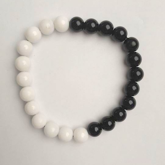 Agate Bracelet black and white smooth beads, diameter 8mm±, length 18cm (stretch)