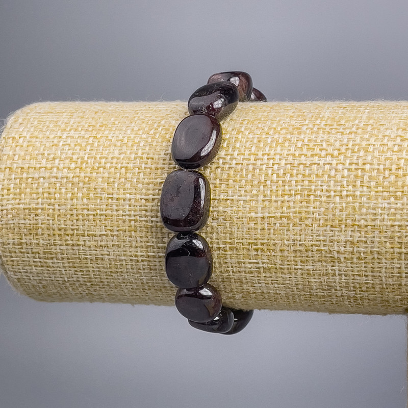 Garnet Bead Bracelet, faceted, diameter 11x15+-mm, length 18 cm stretch